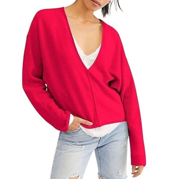 Free People Magenta Oversized V Neck Dolman Sleeve Solitaire Cashmere Sweater - Picture 1 of 9